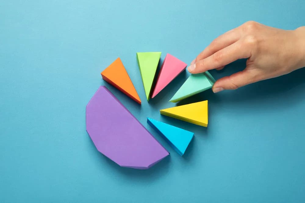 Pessoas discutindo em ambiente de trabalho